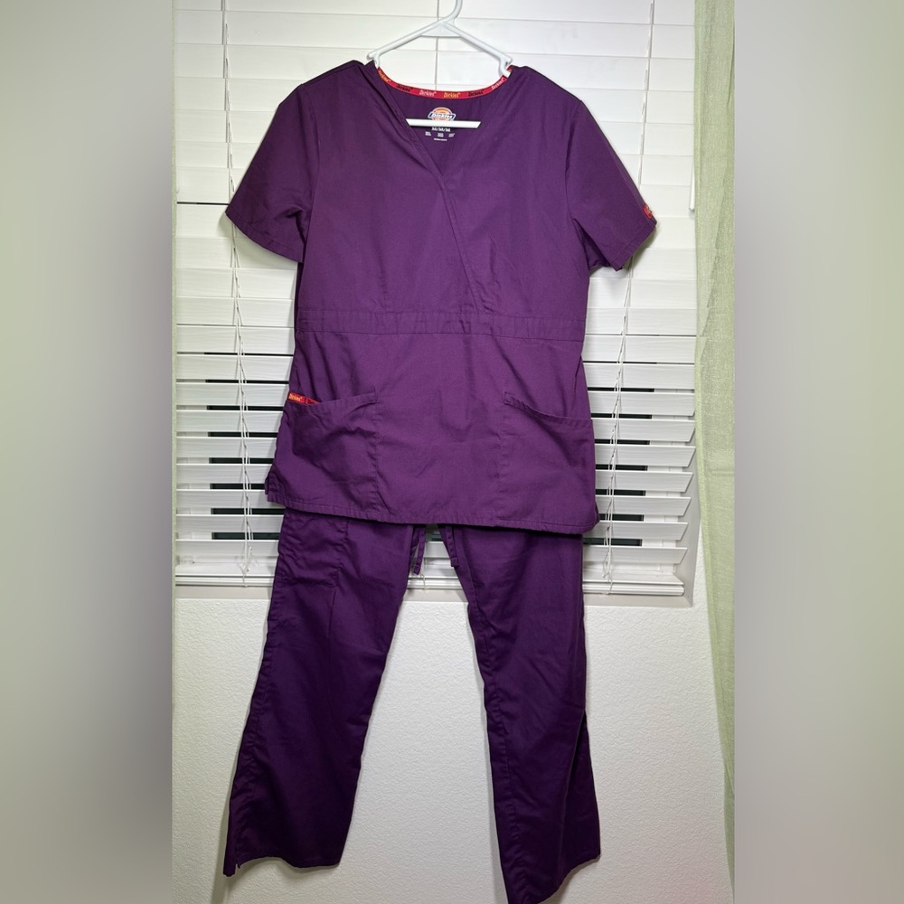Dickies Scrub set - Good Condition - purple